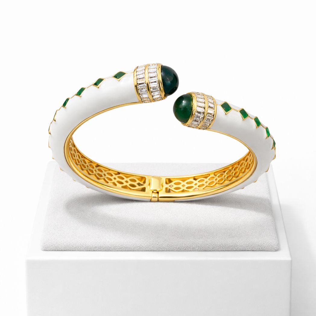 Emerald Cabochon Kada