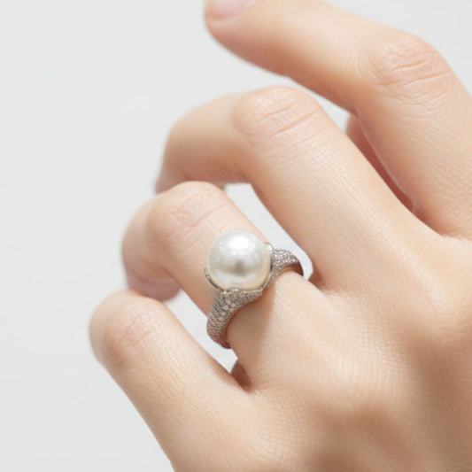 Petal Luster Pearl Ring